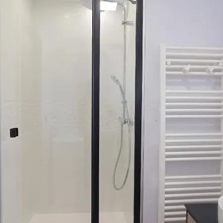 Grand Bleu 2 - Balcon Sur L Ocean, Piscine Et Parking Les Sables-dʼOlonne