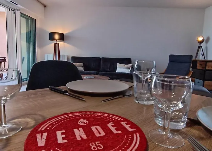 Grand Bleu 2 - Balcon Sur L Ocean, Piscine Et Parking レ・サ​​ーブル・ドロンヌ